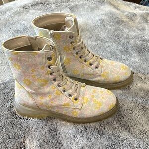 Sugar Kaedy Women’s Pastel Floral Combat Moto Lace Up‎ Side Zip Boots Size 9.5